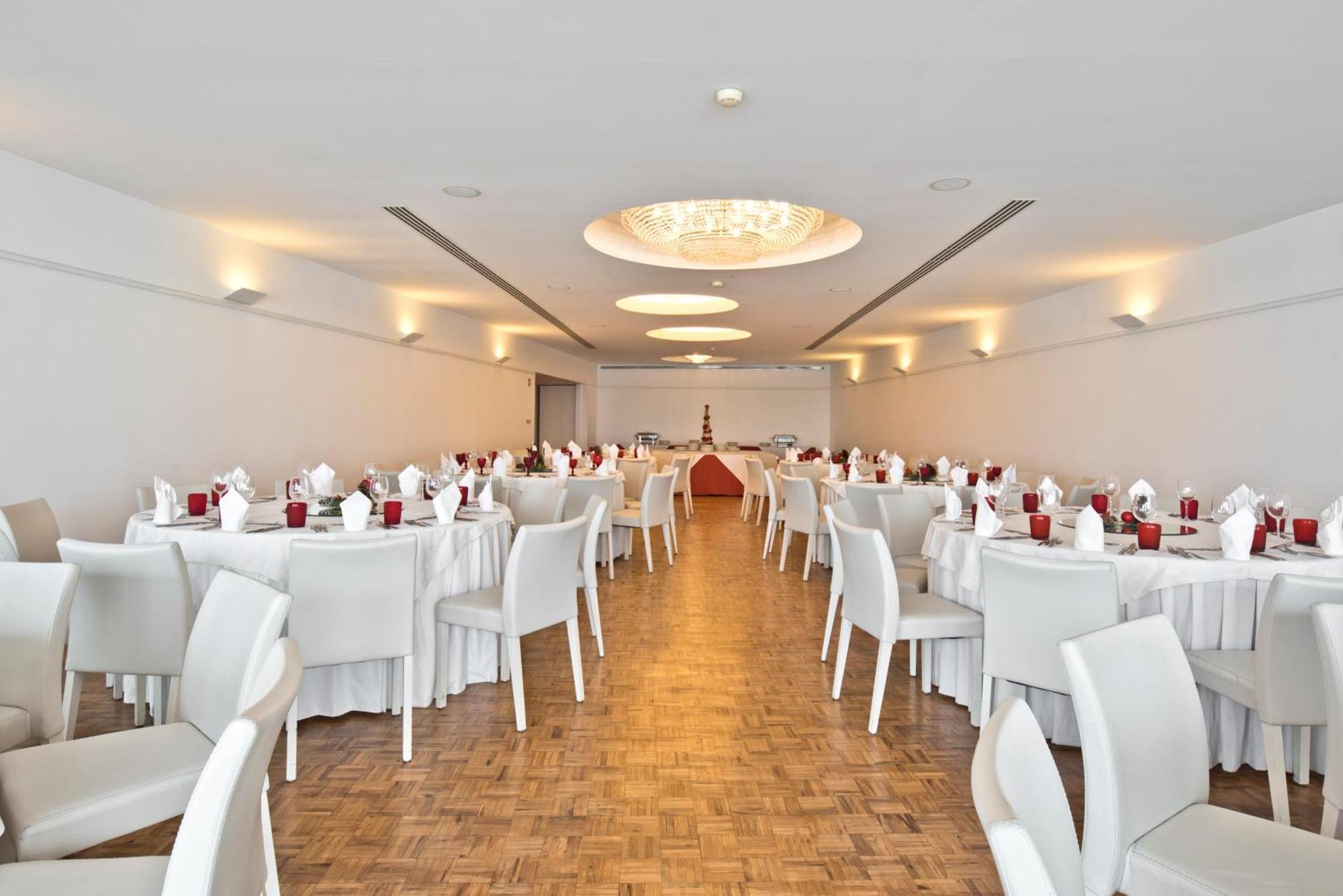 Golden Tulip Porto Gaia Hotel Вила Нова ди Гая Екстериор снимка