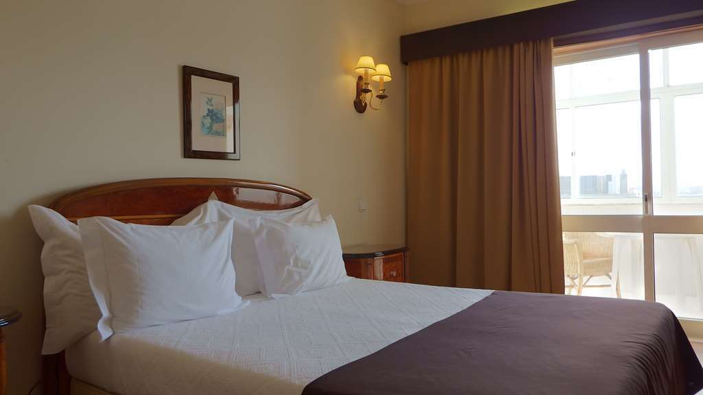 Golden Tulip Porto Gaia Hotel Вила Нова ди Гая Екстериор снимка